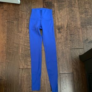 Blue Lululemon leggings.